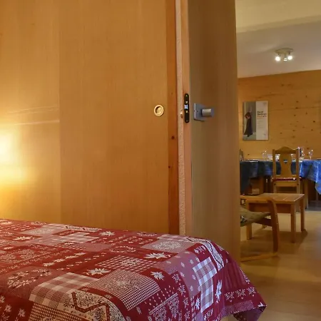 Cosy 3 Pieces, 6 Pers, - Balcon Sud, Parking, Proche Pistes Et Commerces - Fr-1-180-151 Apartman