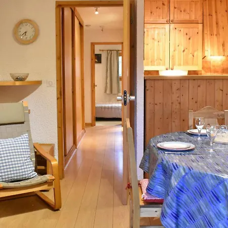 Cosy 3 Pieces, 6 Pers, - Balcon Sud, Parking, Proche Pistes Et Commerces - Fr-1-180-151 Apartman